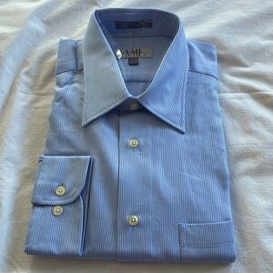 NWT Men’s XMI Classic LS Blue textured dress shirt. 
17.5 - 34/35